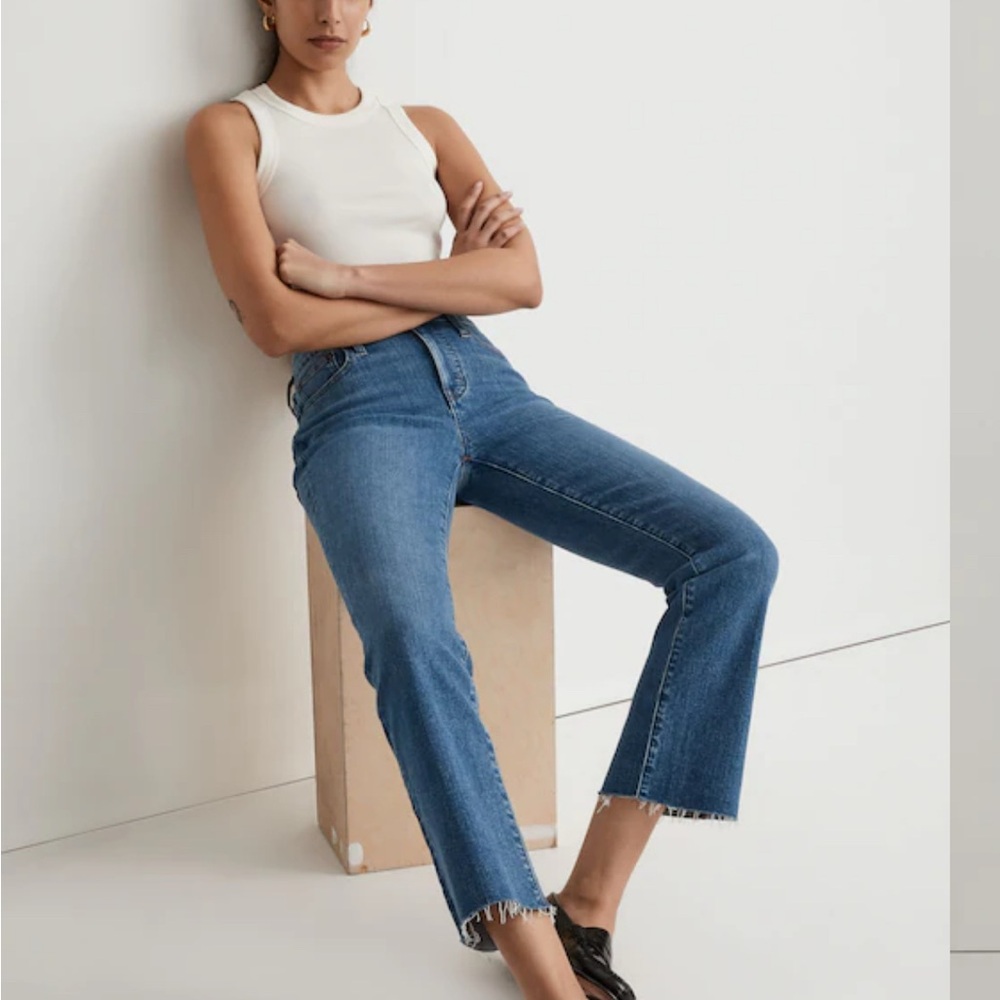 Madewell Women's Mid Rise Kick Out Jeans Size 30